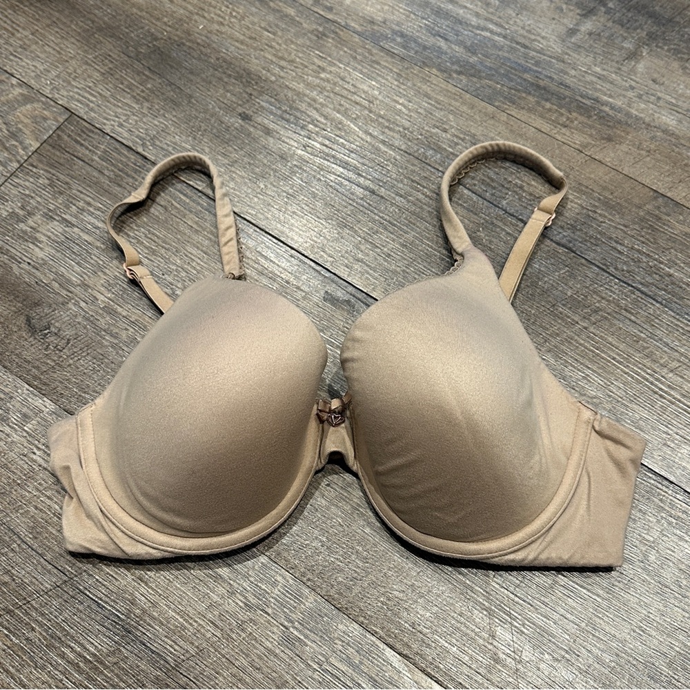 Victoria’s Secret Tan Body by Victoria Bra 34C